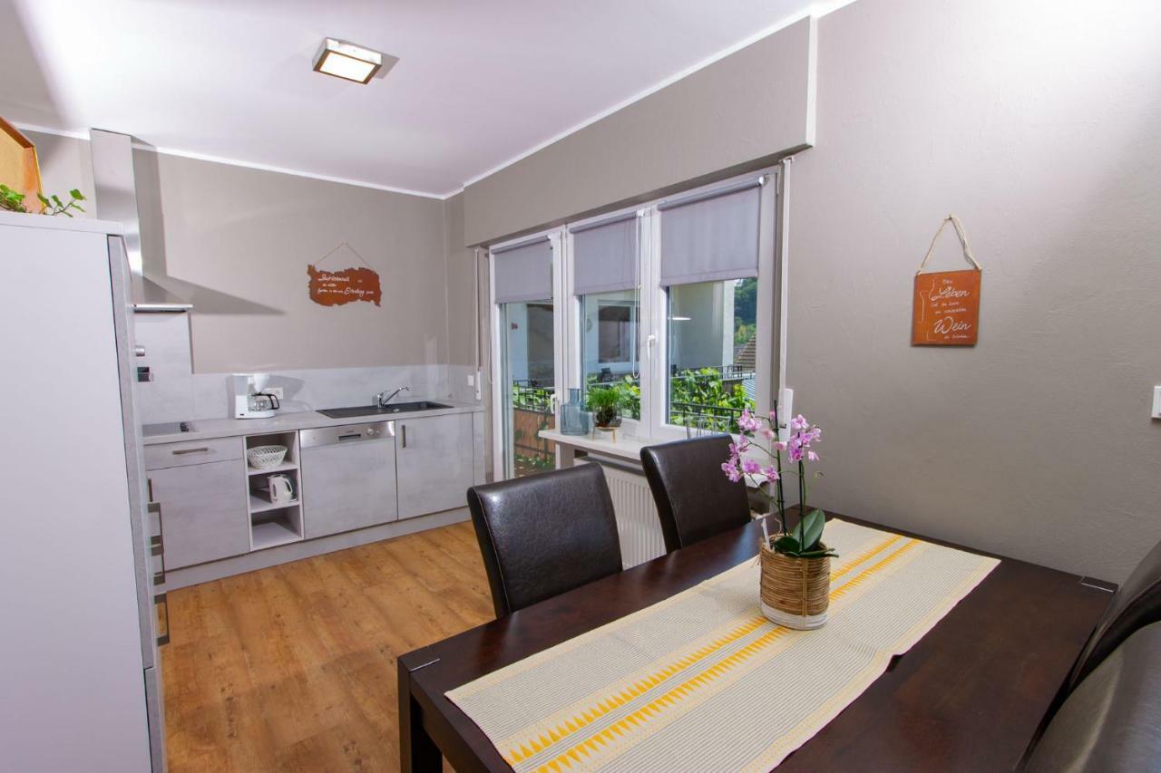 Weingut Gerd Muellers Hotel Krov Ngoại thất bức ảnh