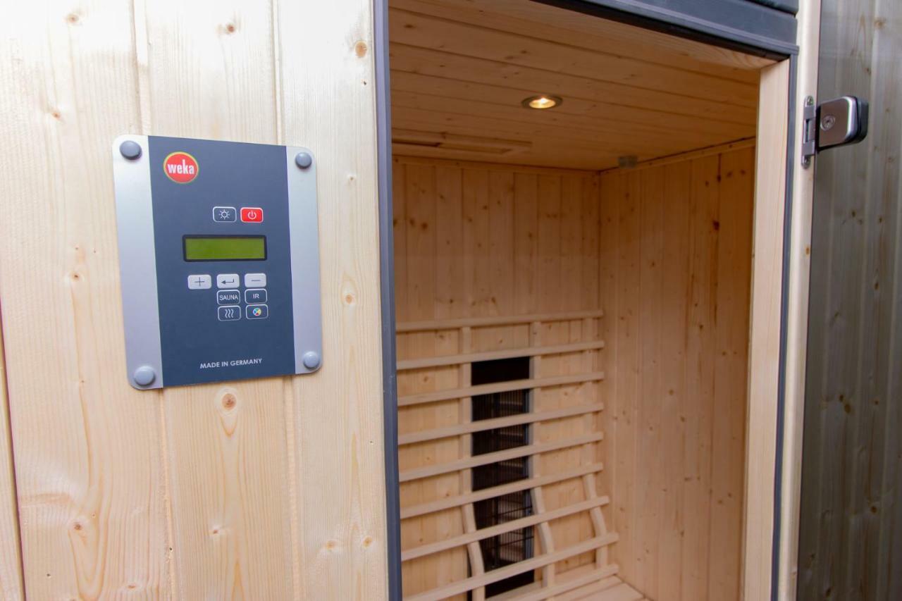 Weingut Gerd Muellers Hotel Krov Ngoại thất bức ảnh